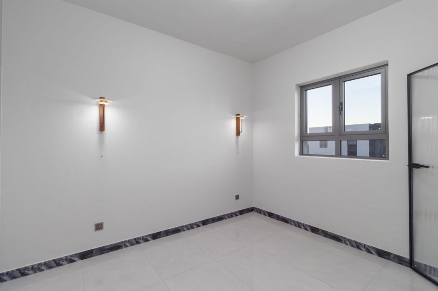 6 Bedroom Property for Sale in Sandown Western Cape